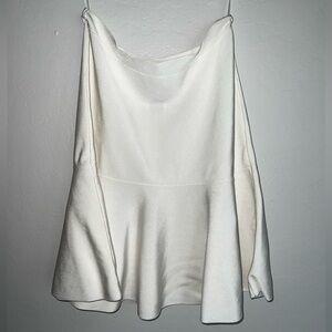 BCBG Elegant Cream Strechy knit Skirt